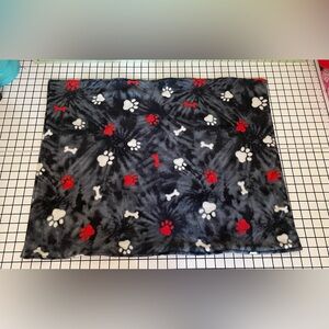NWT Handmade Fleece Dog Blanket Black/Gray Tie Dye W Red/White Paw Prints/Bones